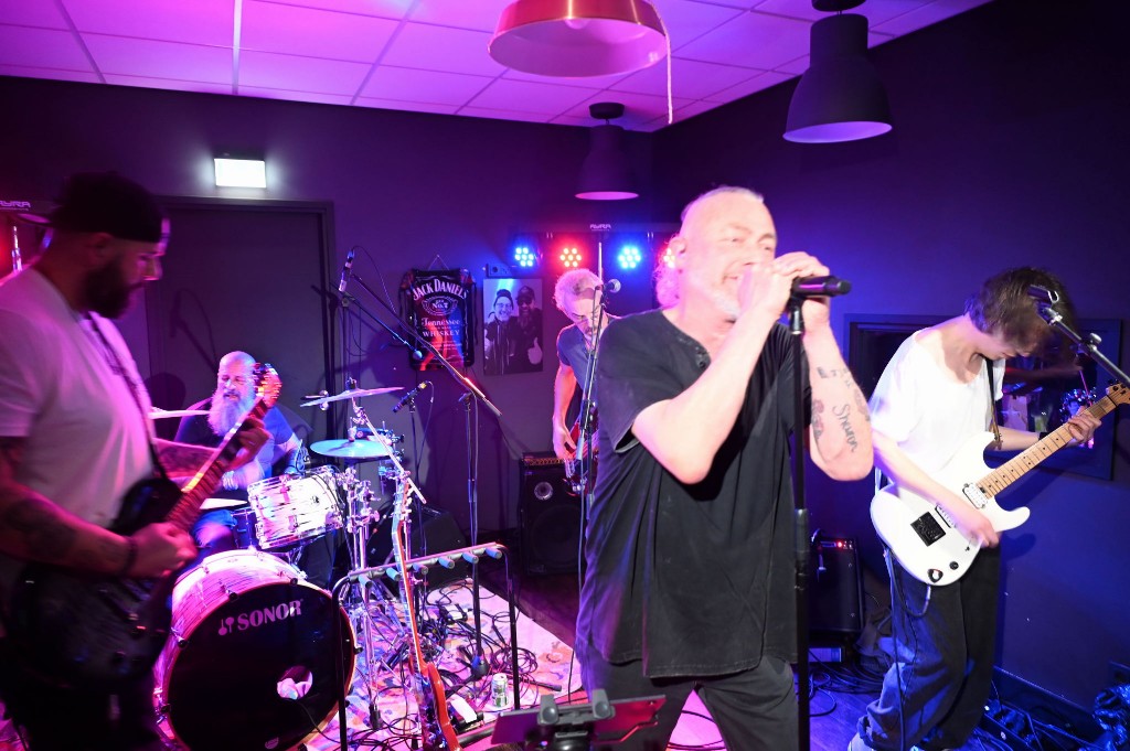 ../Images/10 jaar Ro's Barbershop 318.jpg